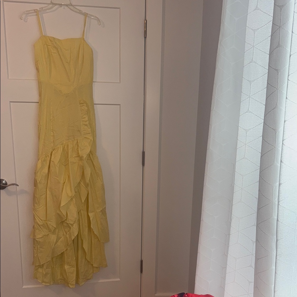 Elegant Yellow Ruffled Dress